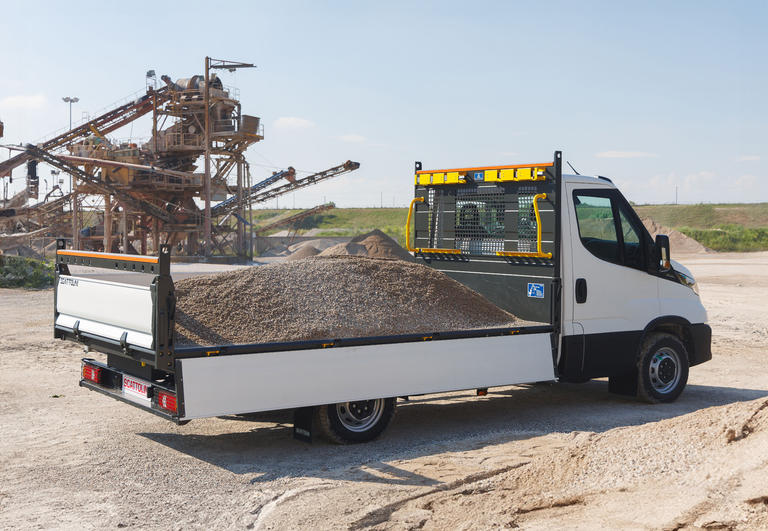 Cabreta Tribenne, poteaux arrière